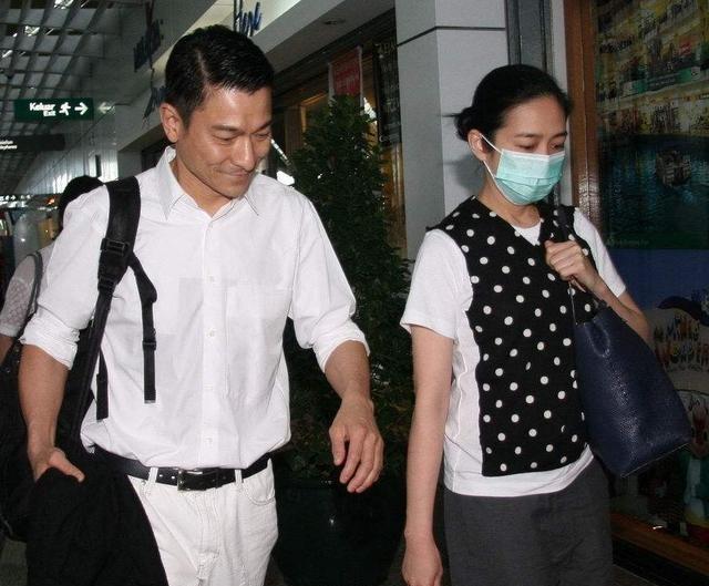 63岁刘德华回应70岁还会唱歌吗 敬业态度不减当年